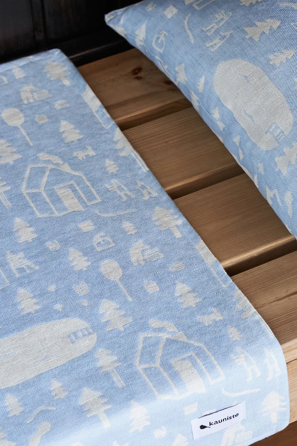 Kauniste Bench Runner
