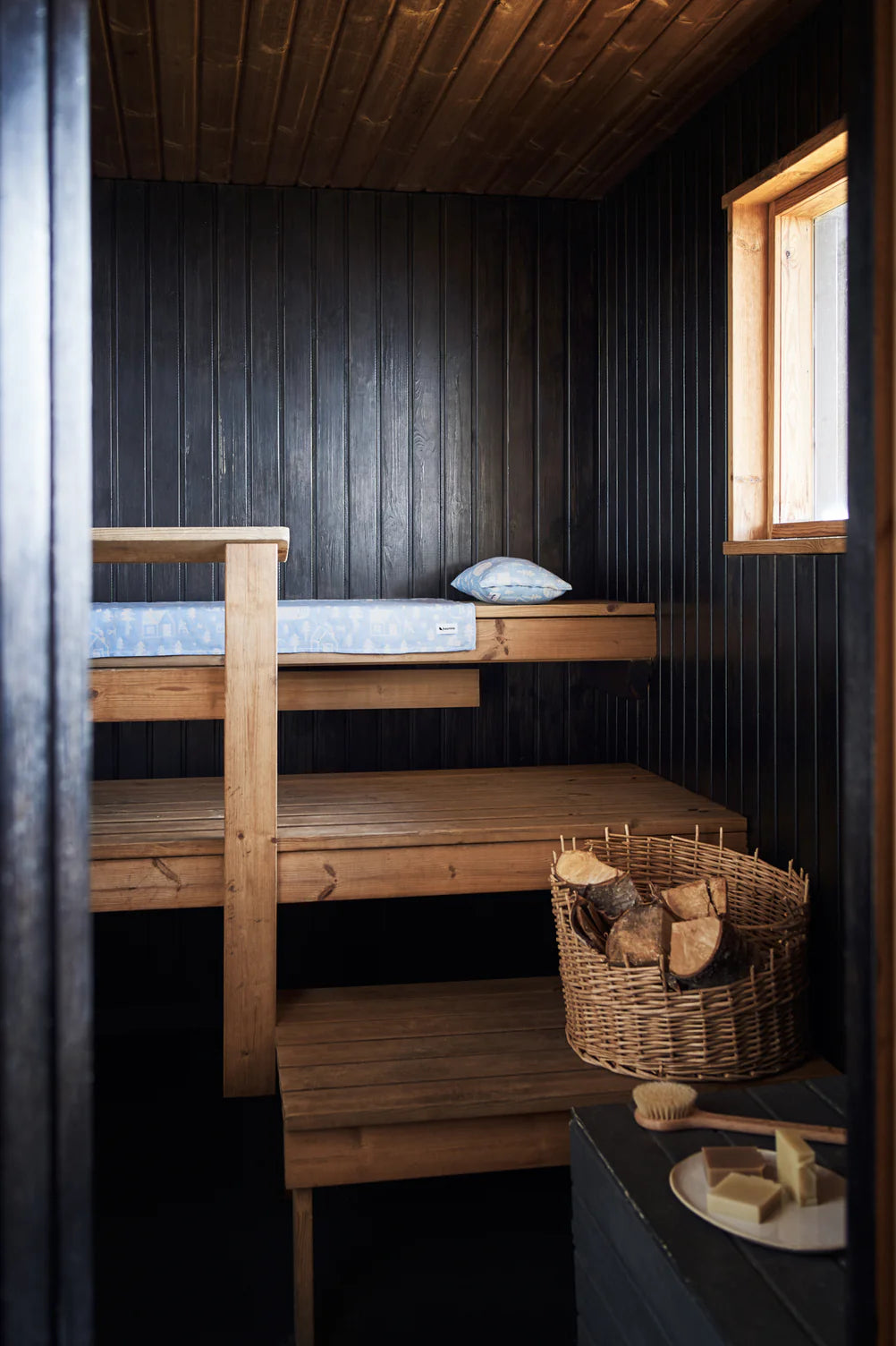 Kauniste Bench Runner
